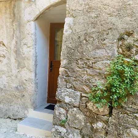 Maison de village au cœur de la Drôme Médiévale - Les Remparts - Drôme provençale Châteauneuf-du-Rhône Extérieur photo